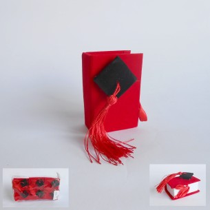 Bomboniera Libro Rosso Laurea con cappello Tocco nero 6 pz art SC434