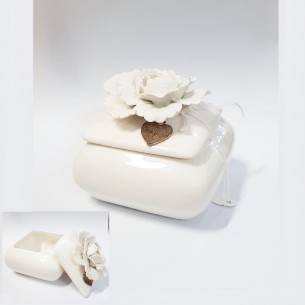 Bomboniera scatola con rosa bianca in ceramica smaltata bianca 9,5x9,5xh8 cm art 462