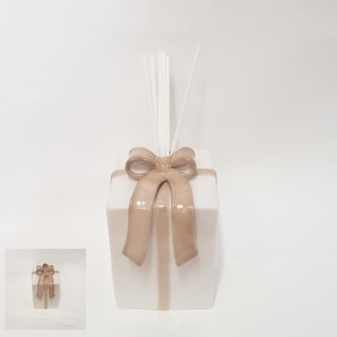 Bomboniera Profumatore Wedding Matrimonio Scatola regalo in ceramica smaltata bianca 7,3xh11,3 cm art 557