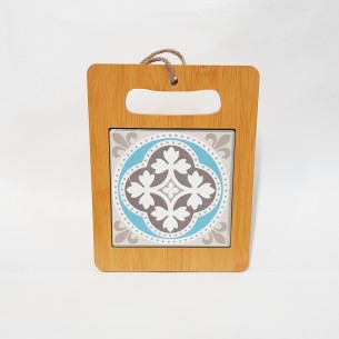 Bomboniera Tagliere rettangolare in legno con manico inserto piastella ceramica 14,3x18,5 cm Art 08704