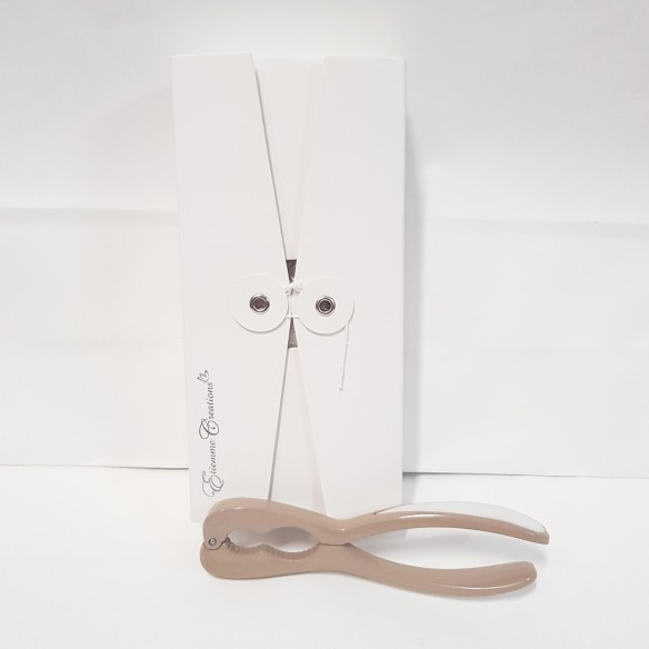 Bomboniera Matrimonio Schiaccianoci in metallo Marrone con scatola h 15 cm Art 12374