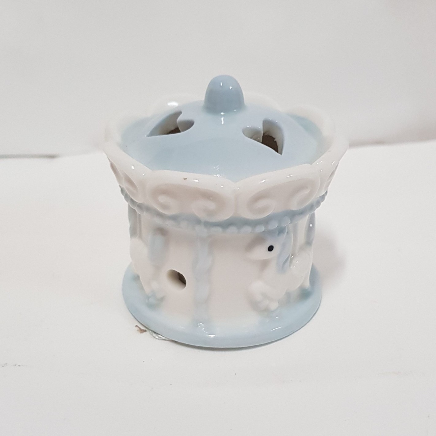 Bomboniera Giostra con Cavallo a dondolo Celeste Ceramica Nascita