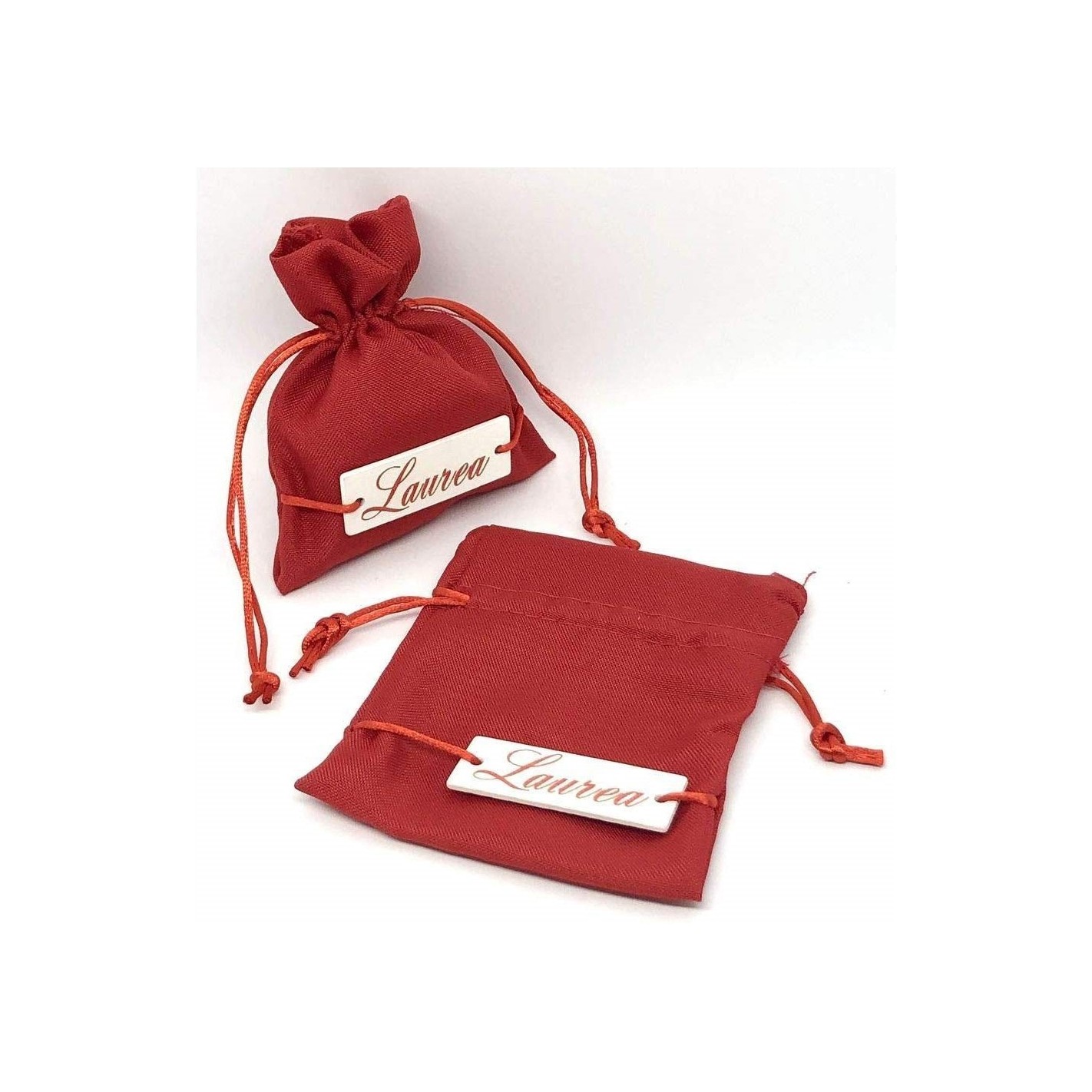 Bomboniera Sacchetto confetti in tessuto Rosso con Targhetta Legno scritta  LAUREA 10xh12 cm 12 pz art C2118