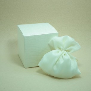 Bomboniera Porta foto in legno a forma di orsetto con cuore battesimo nascita  6 x h 6 cm art 852 2