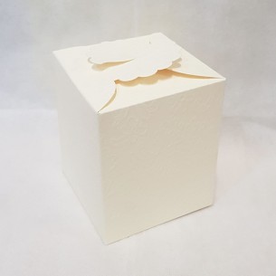 Scatola bomboniera o regalo Pieghevole Margherita Macramè AVORIO misura 12 x  12 x h 21 cm confezione 15 pz art 50150